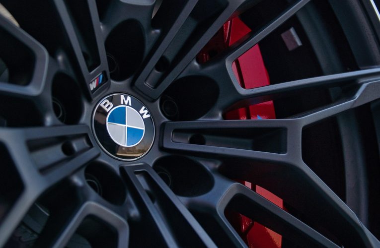 BMW Mantém Motores a Combustão em Destaque e Rejeita Soluções Híbridas Radicais